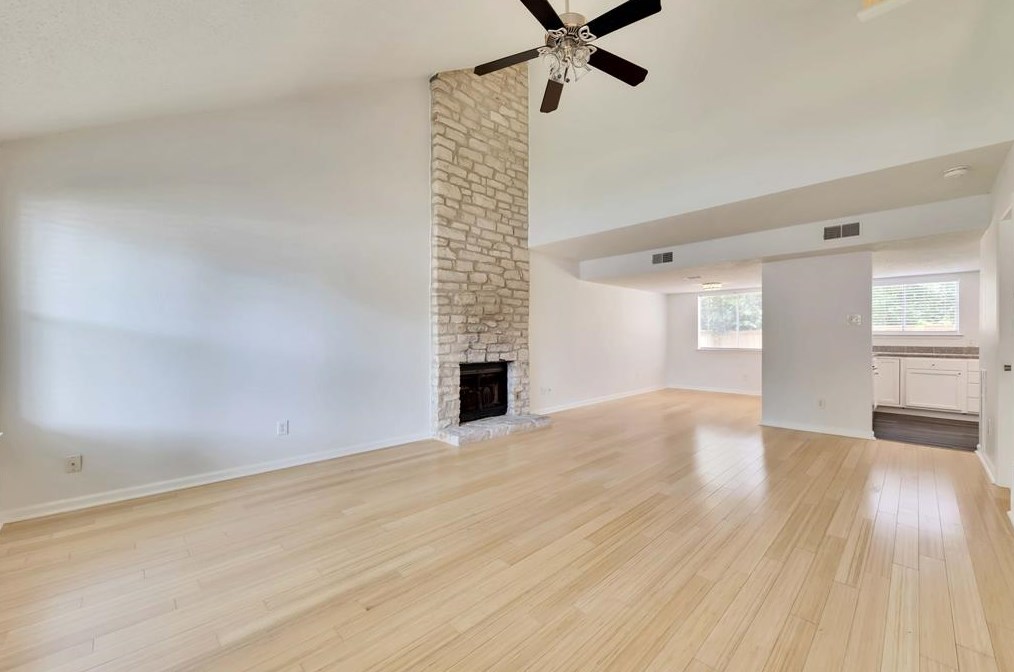 9731 Meadowheath Dr, Austin TX  78729-2765 exterior