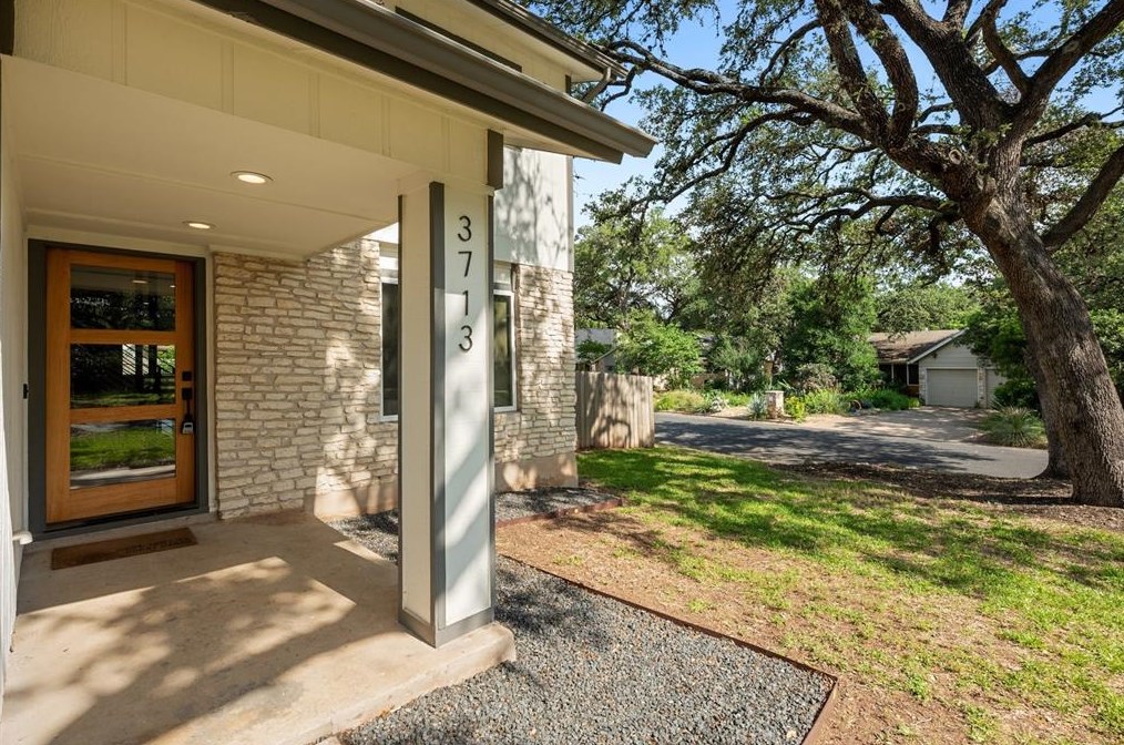 3713 Harpers Ferry Ln, Austin TX  78749-3110 exterior