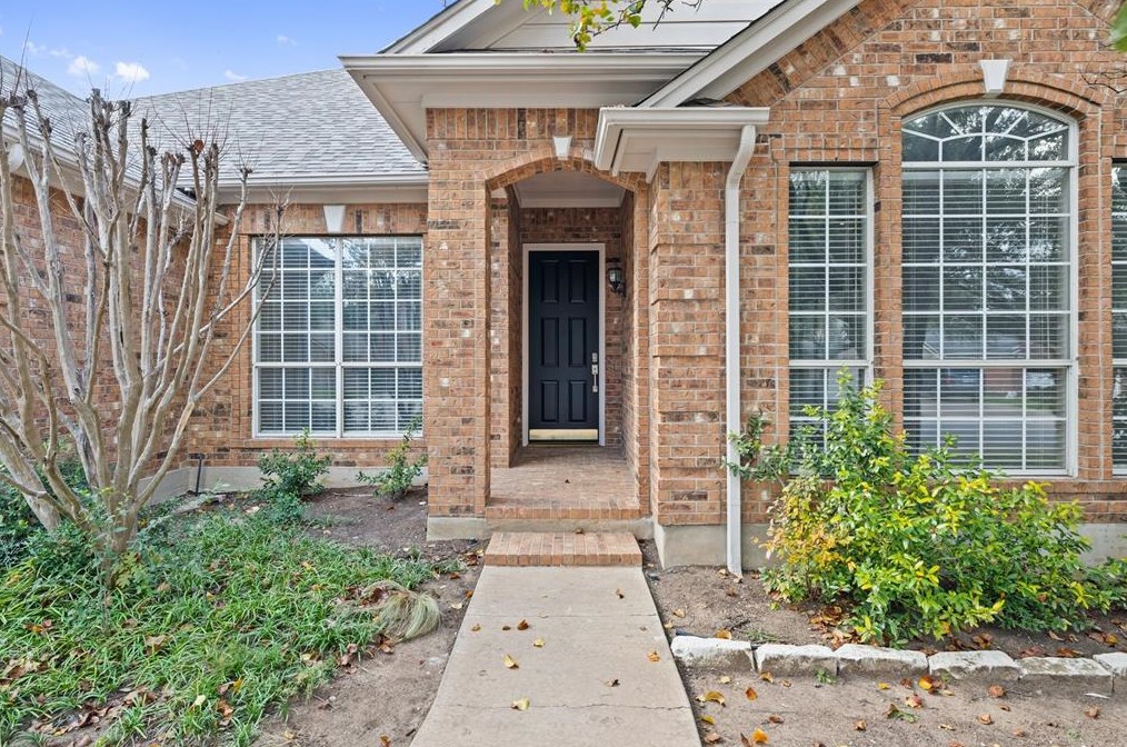 3210 Tehama Ct, Austin TX  78738-5425 exterior