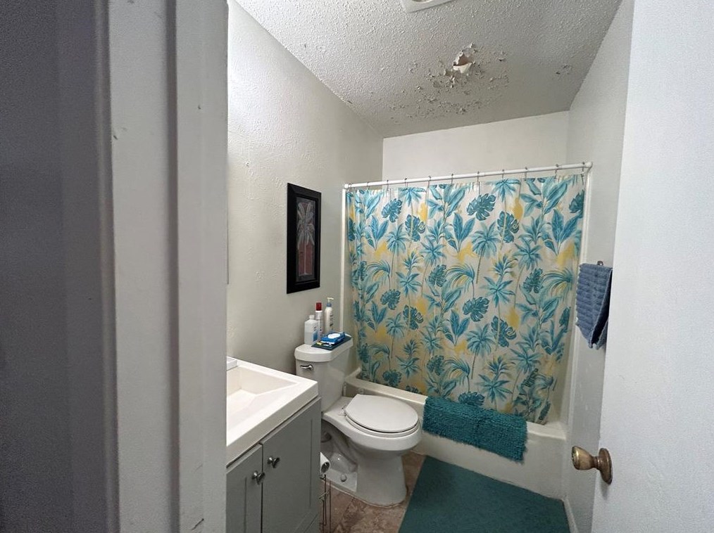 4504 Dovehill Dr, Austin TX  78744-4342 exterior