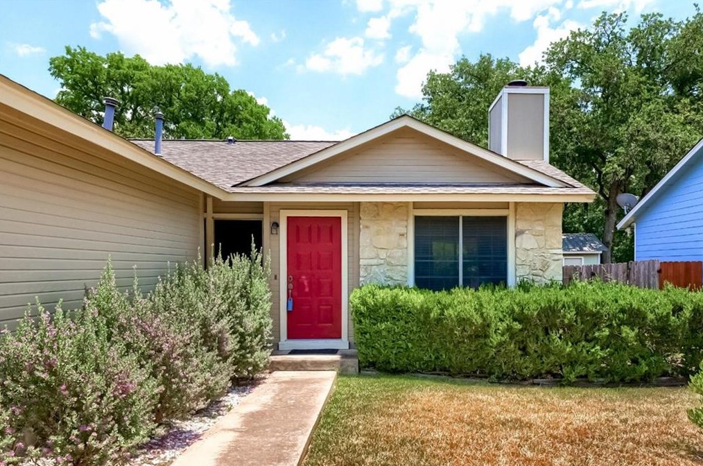 8401 Horton Trl, Austin TX  78749-3918 exterior