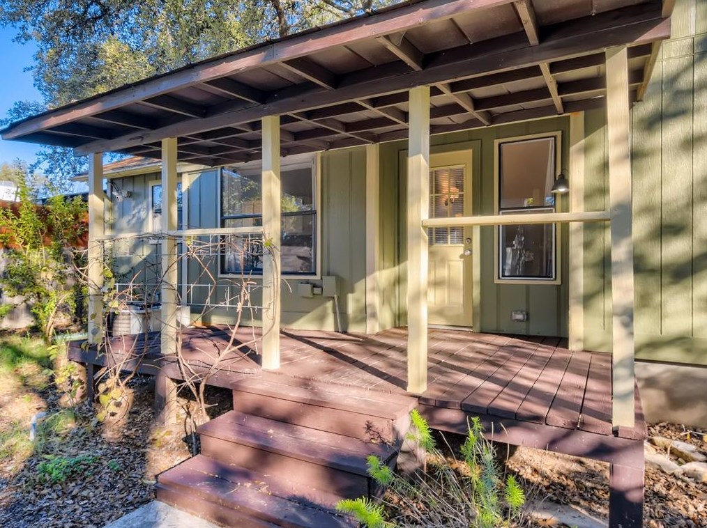 1013 Tensley Trl, Austin TX 78748-6489 exterior