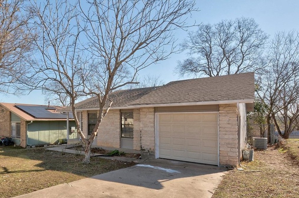 7011 Hillcroft Dr, Austin TX  78724-3647 exterior