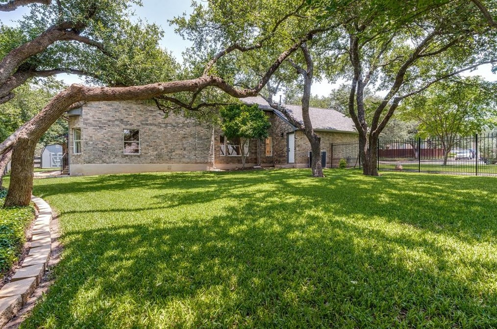 408 Warm Moon Cv, Austin TX 78717-5477 exterior
