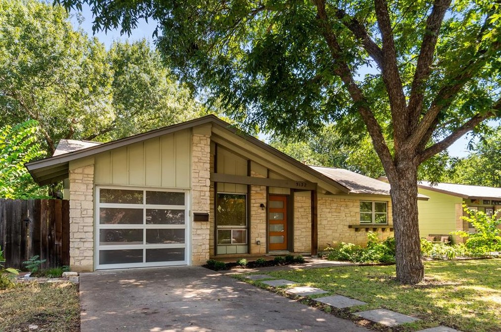 5132 Meadow Creek Dr, Austin TX  78745-3046 exterior