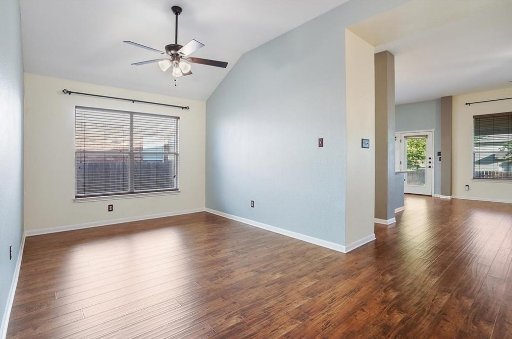 1608 Goddard Bluff Dr, Austin TX  78754-5827 exterior