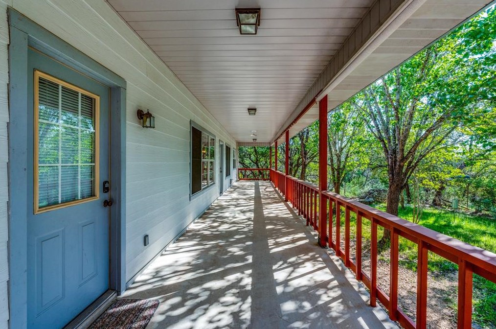 425 Oriole Trl, New Braunfels TX 78133-4119 exterior