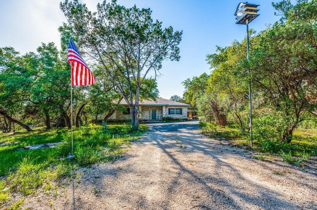 425 Oriole Trl, New Braunfels TX 78133-4119 exterior