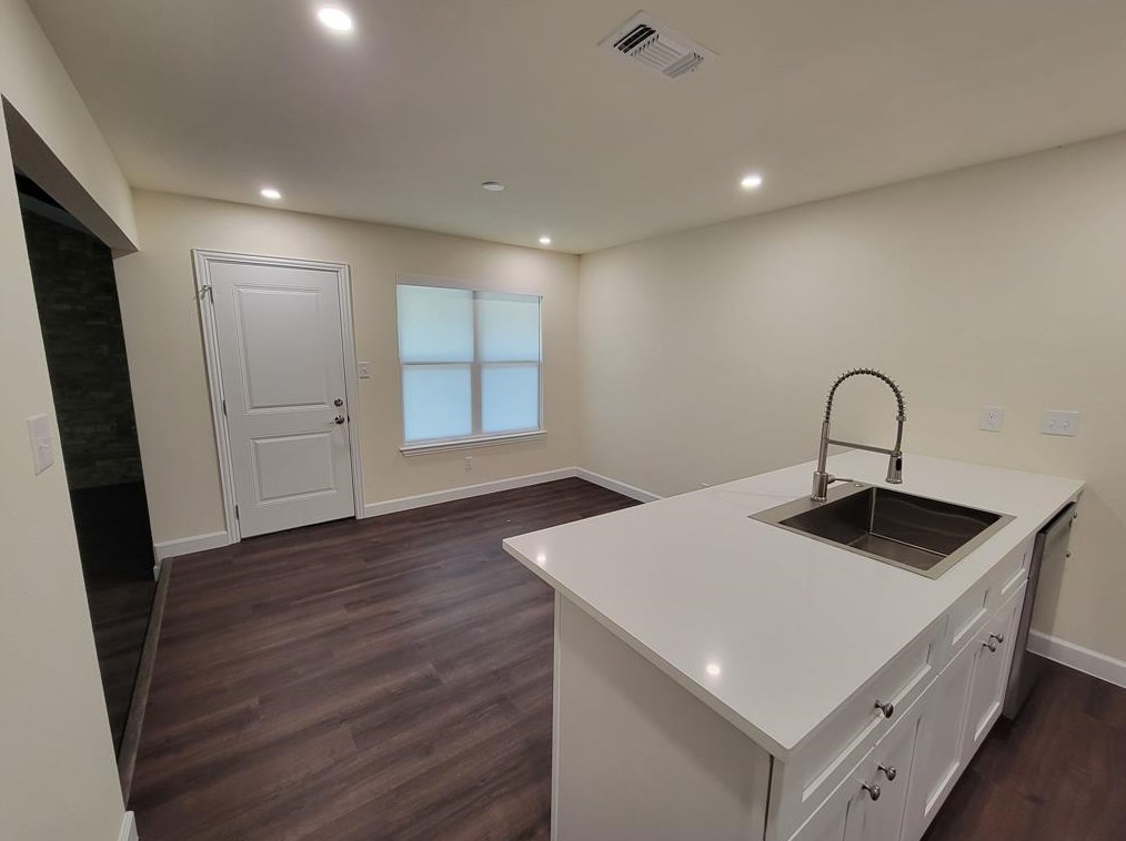 2711 Thrushwood Dr, Austin TX  78757-6946 exterior