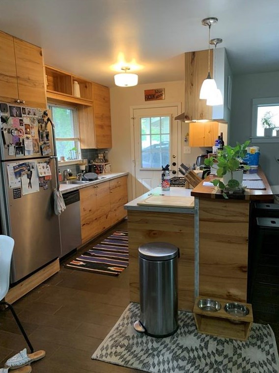 8101 Rockwood Ln, Austin TX  78757-8022 exterior