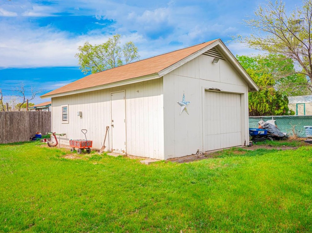 15308 Spg Hl Ln, Pflugerville TX 78660-3339 exterior