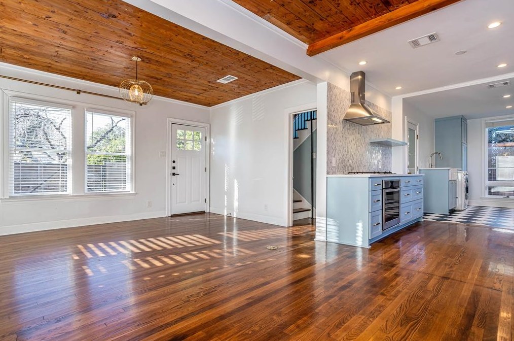 2003 Newning Ave, Austin TX  78704-4339 exterior