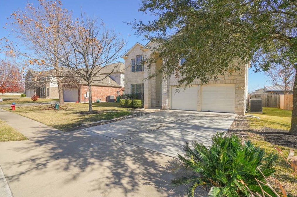 21209 Penny Royal Dr, Pflugerville TX  78660-7767 exterior