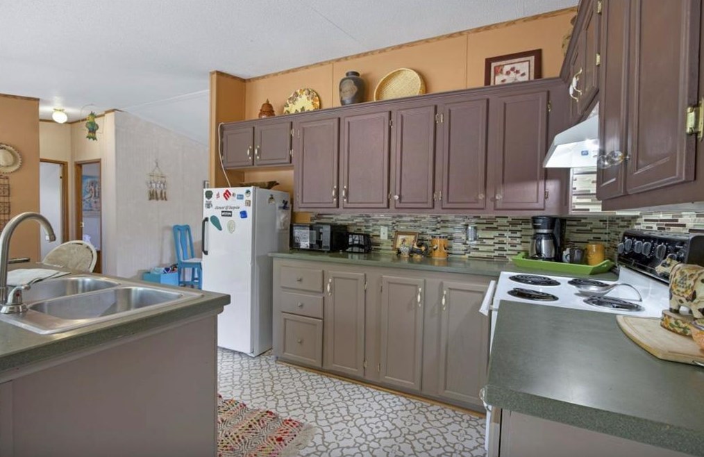 1502 Cyn Trce, New Braunfels TX  78133-2145 exterior
