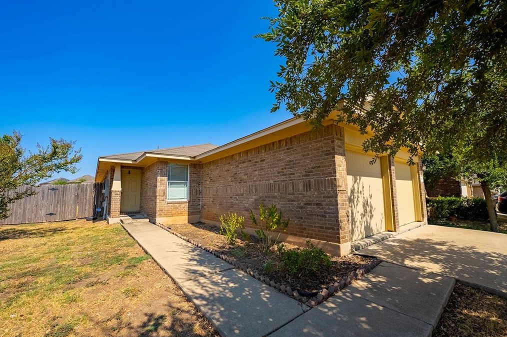 13500 Coomer Path, Pflugerville TX  78660-5697 exterior