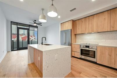 84 East Ave #1807 - Photo 1