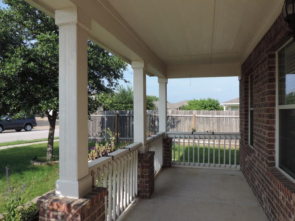 615 Kingfisher Ln, Leander TX  78641-1875 exterior