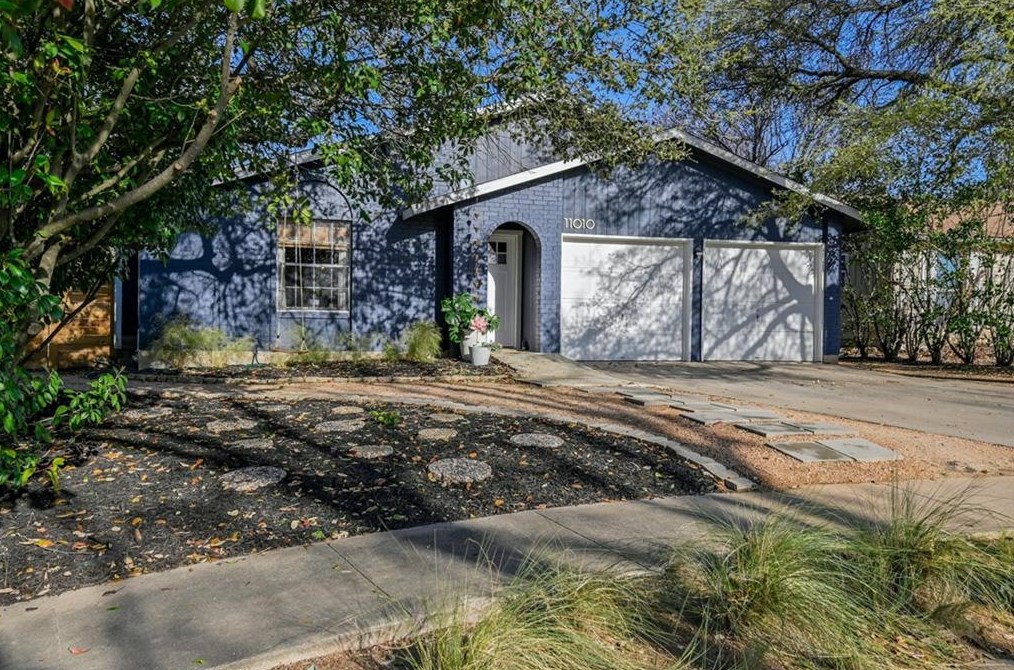 11010 Prairie Dove Cir, Austin TX  78758-4266 exterior