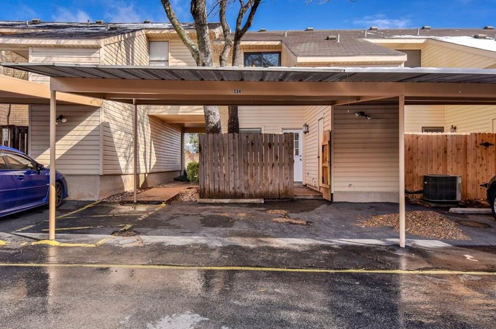 8400 Jamestown Dr, Austin TX  78758-7945 exterior