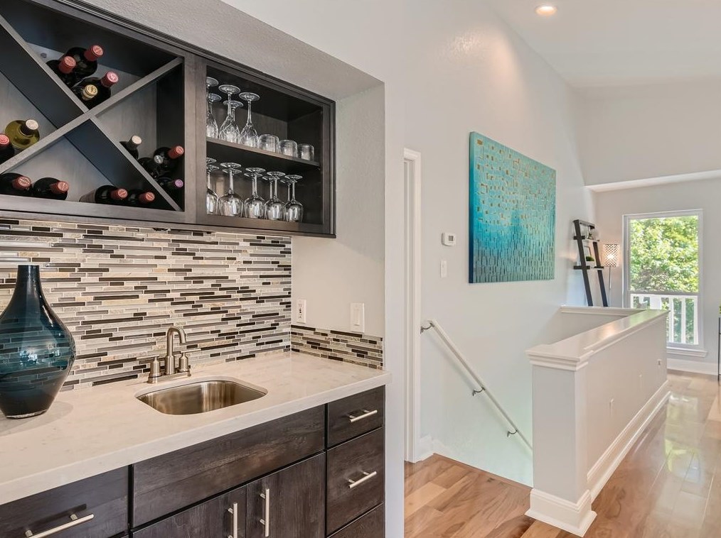 5809 Sandalwood Holw, Austin TX exterior