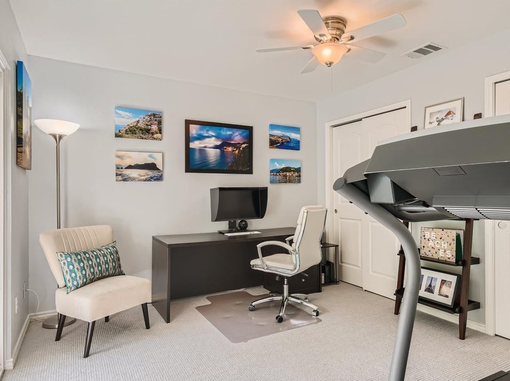 5809 Sandalwood Holw, Austin TX exterior