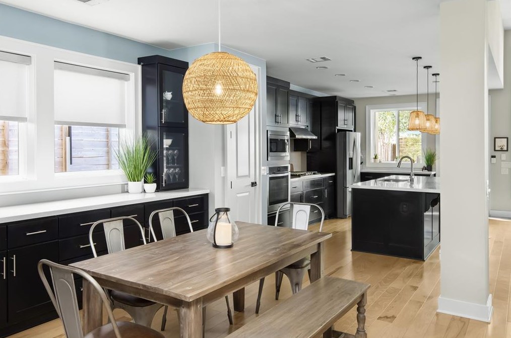 1700 Nash Ave, Austin TX 78704-3333 exterior