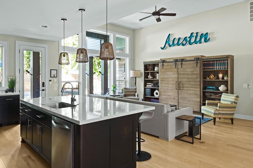 1700 Nash Ave, Austin TX 78704-3333 exterior