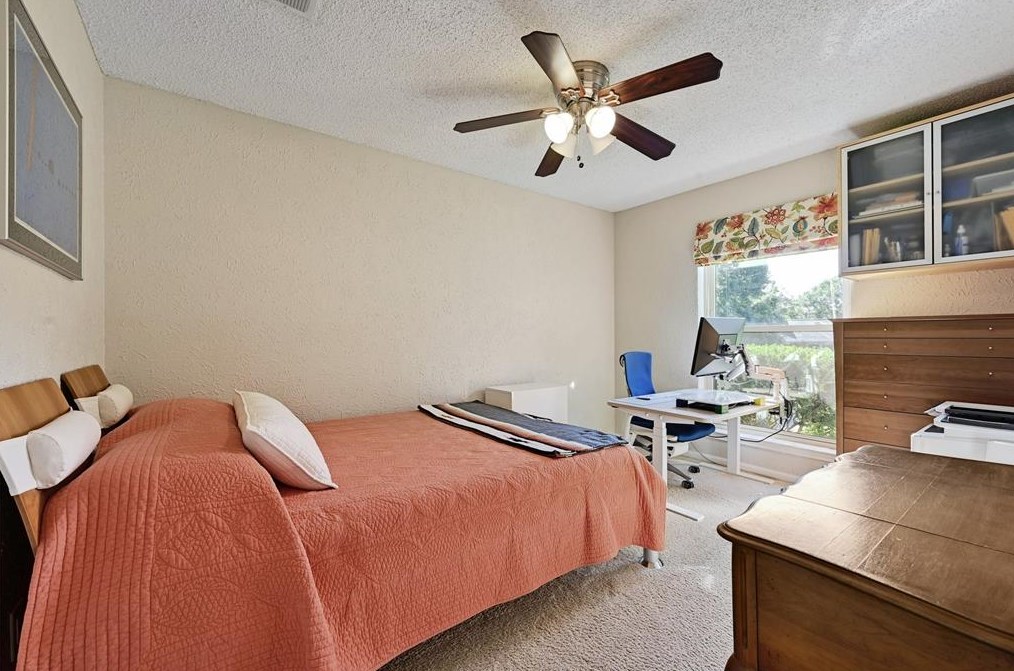 7208 Trce Chain Dr, Austin TX  78749-2141 exterior
