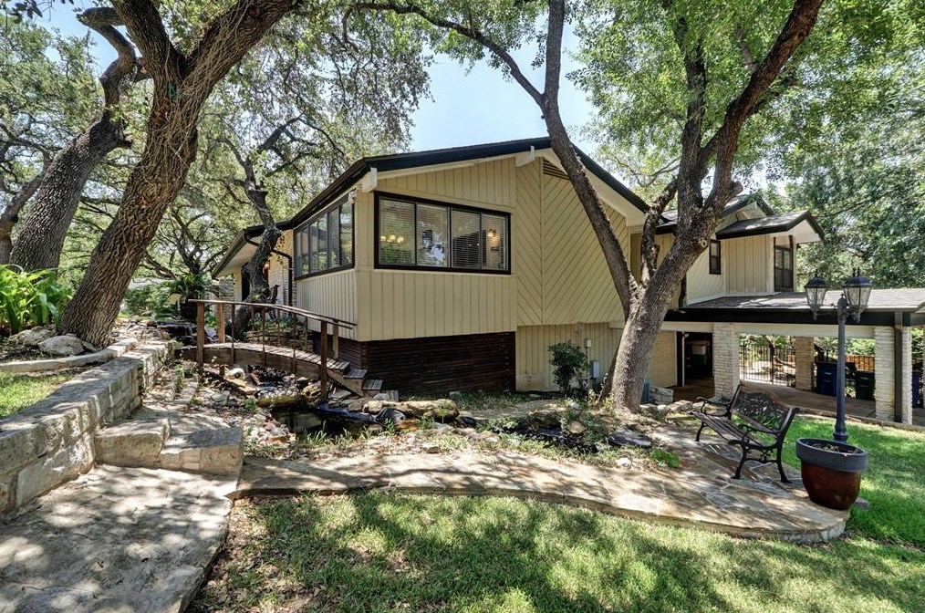 3813 Hidden Holw, Austin TX  78731-1510 exterior