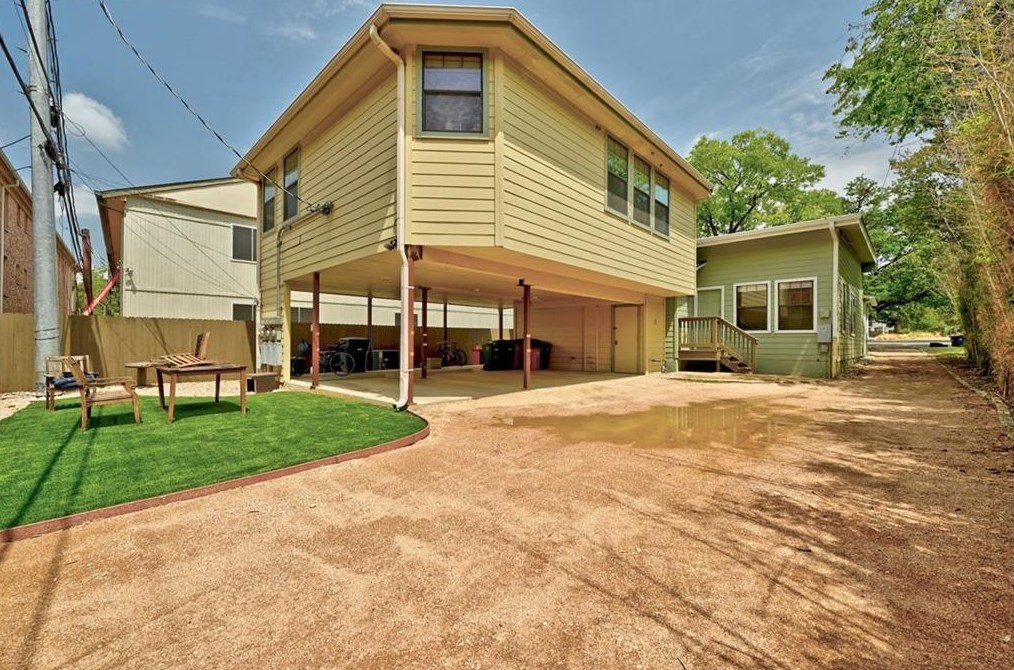 1511 Palma Plz, Austin TX  78703-3434 exterior