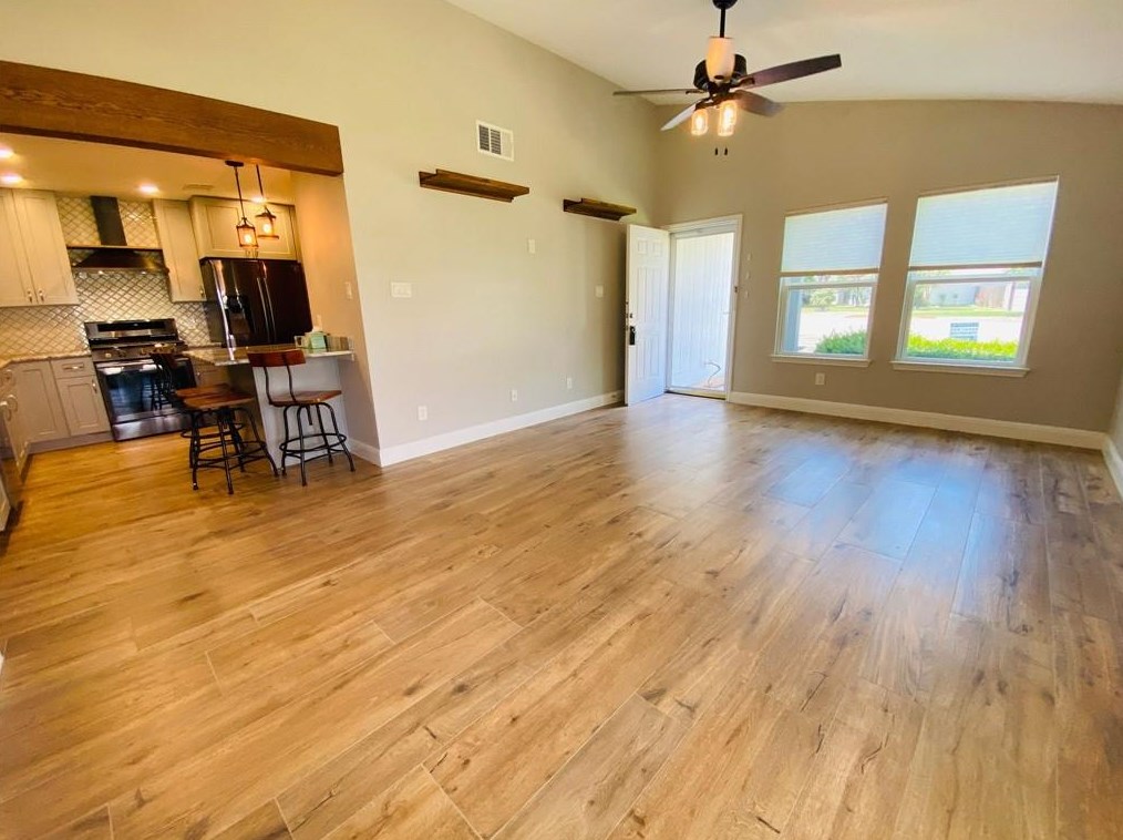 13000 Pollard Dr, Austin TX  78727-7021 exterior