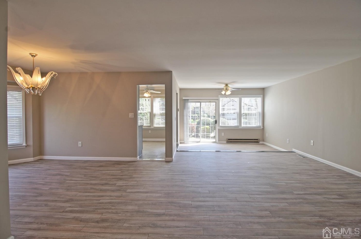 2 James Madison Ct, Monroe Twp NJ  08831-5442 exterior