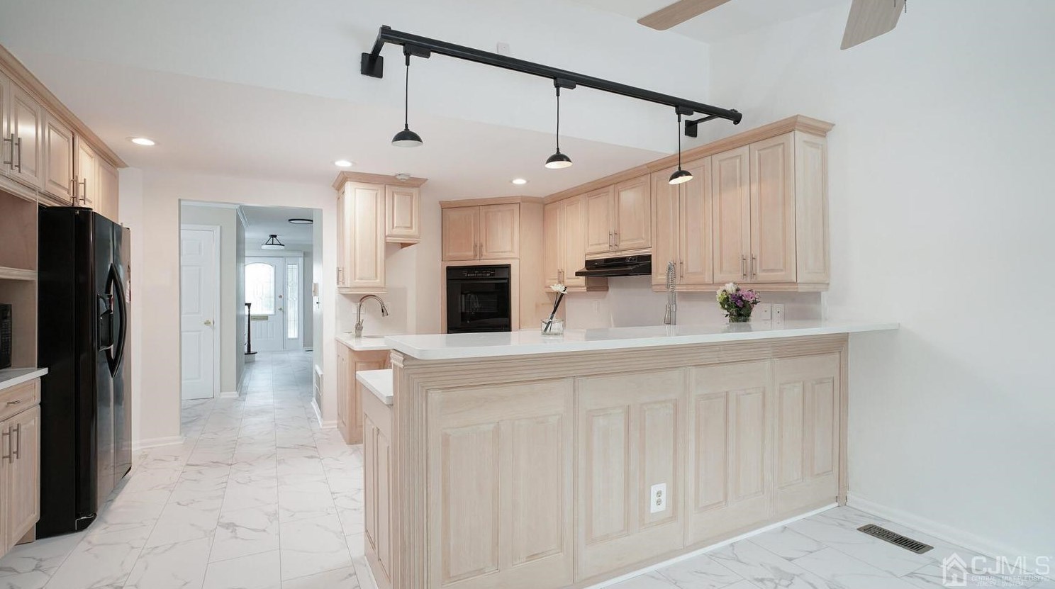 110 John St, Clark, NJ 07066