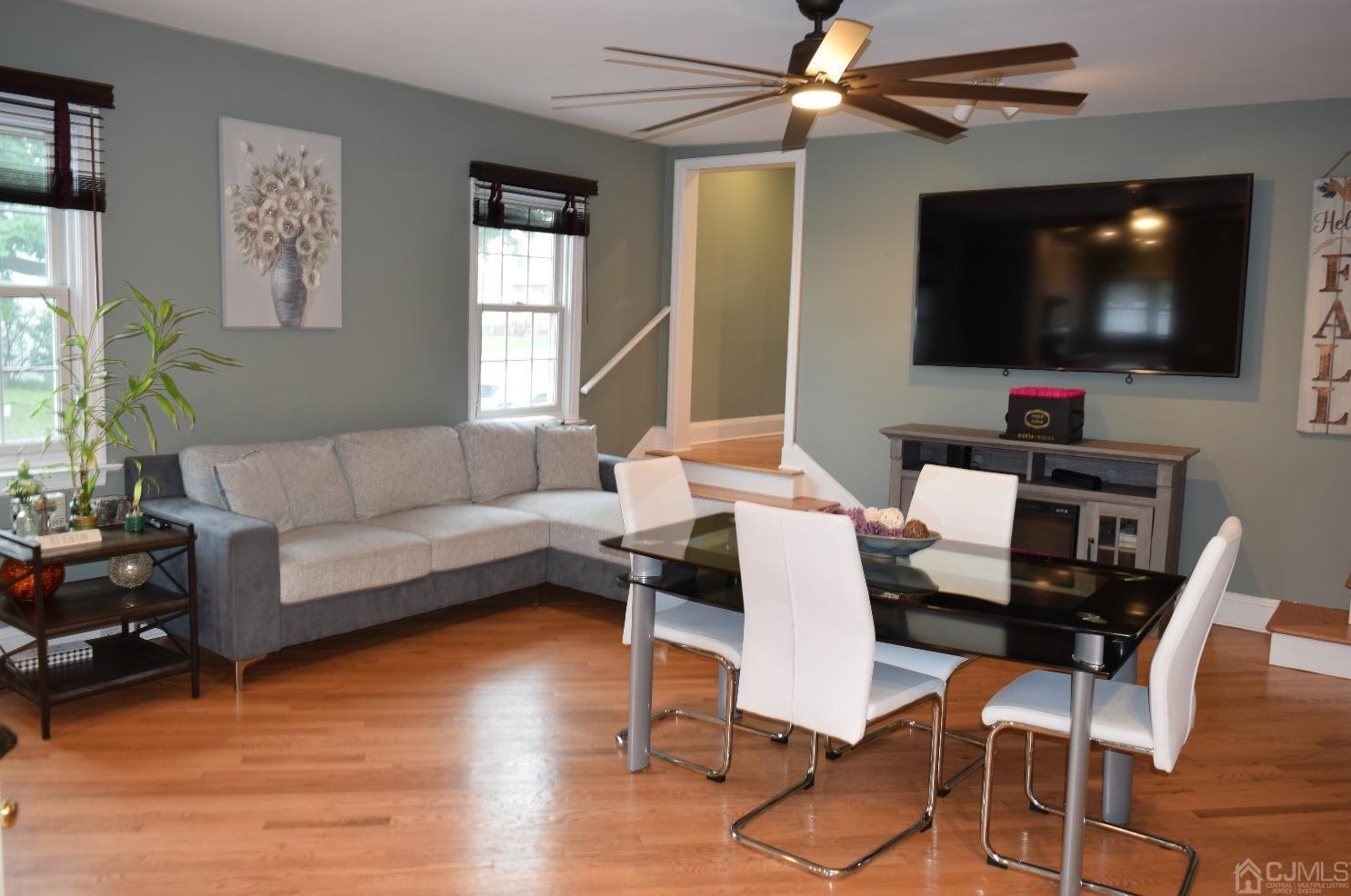 954 Mulberry St, Trenton NJ  08648-4524 exterior
