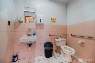 580 Jersey Avenue, Middlesex, NJ 08901 - Photo 13