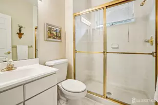 109 Leeds Ln, Monroe Township, NJ 08831 - Photo 13