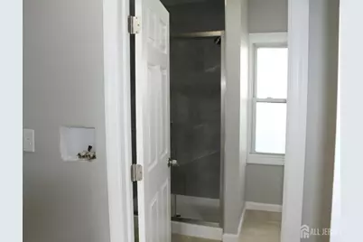 519 Roosevelt Avenue, Carteret, NJ 07008 - Photo 27