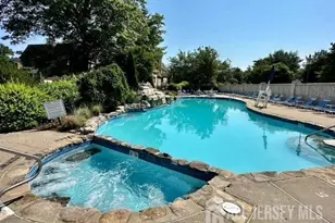 29 Gate House Ln, Edison, NJ 08820 - Photo 31