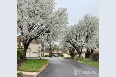 29 Gate House Lane, Edison, NJ 08820 - Photo 3