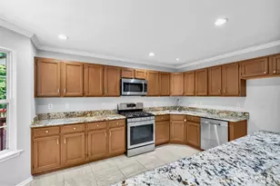 242 Hawthorne Rd, North Brunswick Township, NJ 08902 - Photo 13