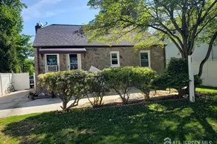 22 Trenton Ave, Edison, NJ 08817 - Photo 3