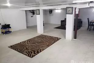 22 Trenton Ave, Edison, NJ 08817 - Photo 11