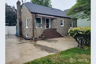 22 Trenton Avenue, Edison, NJ 08817 - Photo 17