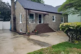 22 Trenton Ave, Edison, NJ 08817 - Photo 17