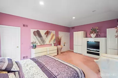 22 Chandler Court, Monroe Township, NJ 08831 - Photo 15