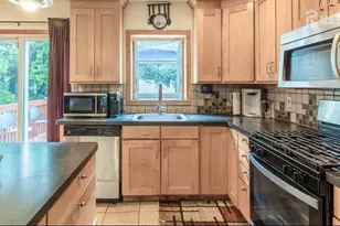 8 Dale Rd, East Brunswick Township, NJ 08816 - Photo 3