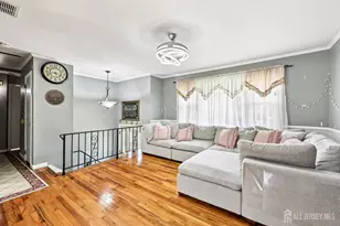 16 Kerschner Ln, East Brunswick Township, NJ 08816 - Photo 5