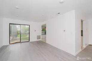 402 Hidden Village Dr, Perth Amboy, NJ 08862 - Photo 13