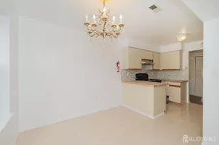 402 Hidden Village Dr, Perth Amboy, NJ 08862 - Photo 11