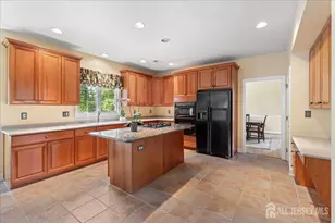 7 Camas Ct, Plainsboro Township, NJ 08536 - Photo 9